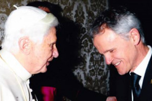 CON L’ELEZIONE DEL NUOVO PAPA ARRIVERÀ ANCHE UN NUOVO CHEF IN VATICANO? SARÀ ANCORA SERGIO DUSSIN DI BASSANO DEL GRAPPA? NELLE CUCINE VATICANE TANTI GLI CHEF CHE HANNO SEGNATO LA STORIA DELA CUCINA. COME BARTOLOMEO SCAPPI O DOMENICO ROMOLI