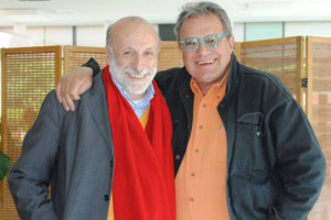 Fotografare i cibi tutelati da Slow Food in tutto il mondo e i volti incontrati sul proprio cammino. Questa la “mission” della mostra fotografica “Terra Madre secondo Oliviero Toscani”, che sarà inaugurata domani a Torino (Piazza Carignano)