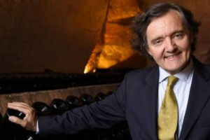 Dalla Maison di Reims all&rsquo;Eliseo, dalla guida di una delle griffe storiche dello Champagne a quella del Paese: Pierre-Emmanuel Taittinger fa sul serio, correr&agrave; per le Presidenziali del 2017, da indipendente, e punta sulla &ldquo;piena occupazione&rdquo;