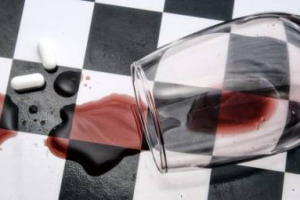 Una pillola per combattere l&rsquo;alcolismo (da assumere una volta al giorno, a base di Nalmefene) e aiutare a smettere di bere: con l&rsquo;ok della sanit&agrave; pubblica, potrebbe presto arrivare in Uk, per aiutare 600.000 persone, nel Servizio Sanitario Nazionale