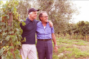 Quarant&rsquo;anni, tanto c&rsquo;&egrave; voluto perch&eacute; Michele Placido portasse a termine il suo sogno: una cantina in Puglia, insieme all&rsquo;amico Domenico Volpone, conosciuto nel 1974. Nasce cos&igrave;, nel segno dell&rsquo;amicizia, la Placido Volpone, ad Ascoli Satriano