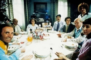 Natale in “Casa Gori”, un cult. Che ora diventa realtà, attorno ad una delle tavole imbandite più celebri del cinema italiano in una rievocazione enogastromica dell’epico pranzo con capotavola Alessandro Benvenuti (da Alcide, Poggibonsi, 23 novembre)