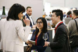 Presente ed aspettative future, mercati solidi e Paesi emergenti, canali di vendita e marketing: lo stato dell&rsquo;arte del mondo enoico nello studio by ProWein e Universit&agrave; di Geisenheim che ha coinvolto 1.500 produttori e distributori di tutto il mondo