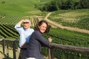 Da sempre vivono il Piemonte con quell&rsquo;&ldquo;esageruma nen&rdquo; tipico della gente di Langa. Ma ora la famiglia Antinori fa un nuovo investimento in Monforte d&rsquo;Alba: la ristrutturazione della storica cantina Prunotto, per le 50 vendemmie del Barolo Bussia