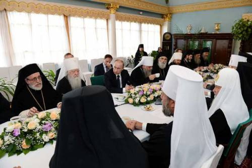 Il Presidente russo Putin a tavola