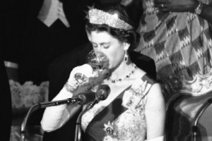 IL FUTURO DELLE BOLLICINE &Egrave; IN UK: NEL 2016 SAR&Agrave; LA GRAN BRETAGNA IL PAESE CHE BERR&Agrave; PI&Ugrave; SPUMANTE, SCAVALCANDO GERMANIA E STATI UNITI. SECONDO LE PREVISIONI DI VINEXPO-IWSR, I SUDDITI DI SUA MAEST&Agrave; CONSUMERANNO 126 MILIONI DI BOTTIGLIE