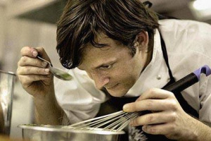 René Redzepi, lo chef più innovativo e premiato degli ultimi anni, è pronto a lasciare il Noma, e spostarsi dal centro di Copenaghen alla campagna, dove il futuro Noma assumerà la forma di una grande azienda agricola, con al centro un ristorante