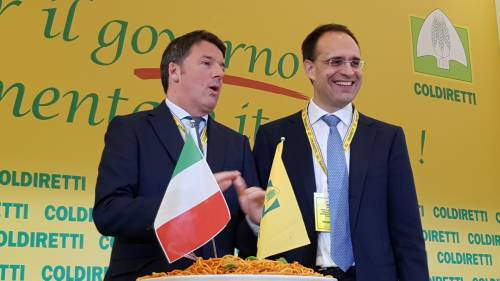 Il segretario Pd Matteo Renzi con il presidente Coldiretti Roberto Moncalvo