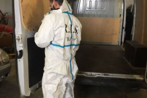 Furto di Brunello, da Roma arrivano a Montalcino i Ris per analisi biologiche e dattiloscopiche sul furgone della Tenuta Col d&rsquo;Orcia che i ladri hanno usato per portare via il bottino, alla ricerca di impronte digitali per incastrare i colpevoli