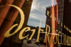 Da Firenze a Londra, e ritorno: dopo l&rsquo;apertura del Ristorante dei Frescobaldi nel quartiere di Mayfair nel 2014, la griffe del vino toscano raddoppia ed il 21 novembre inaugura il suo secondo locale, in Piazza della Signoria, e guarda al mondo