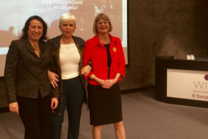 &ldquo;Toglietevi la Francia dalla testa, credete di pi&ugrave; nell&rsquo;Italia del vino, che ha tante risorse e piace al mondo, andate nei mercati di pi&ugrave;, meglio, e con pi&ugrave; organizzazione. &Egrave; il vostro momento&rdquo;: a dirlo una delle firme enoiche top, Jancis Robinson