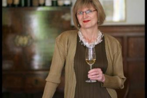 La critica enoica, almeno in parte, &egrave; stata &ldquo;destrutturata&rdquo; dal web e dai social, mettendo in discussioni modelli, leadership e ruoli. Nel bene e nel male. Le riflessioni sul tema della celebre Master of Wine Jancis Robinson, sul &ldquo;Financial Times&rdquo;