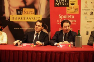 IL MINISTRO SAVERIO ROMANO: WINE & FOOD, IL PETROLIO D&rsquo;ITALIA. ED ANCORA: &ldquo;TRA I MIEI IMPEGNI COORDINAMENTO DELLE RISORSE DA IMPIEGARE IN COMUNICAZIONE IN ITALIA E ALL&rsquo;ESTERO&rdquo; ... DI SCENA, A SPOLETO, DAL 2 AL 5 GIUGNO, &ldquo;VINI NEL MONDO&rdquo;