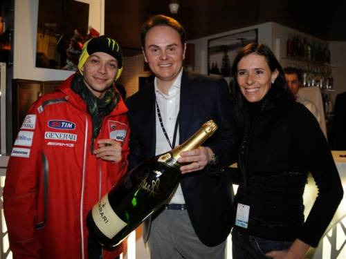 Ecco Valentino Rossi con Camilla e Matteo Lunelli