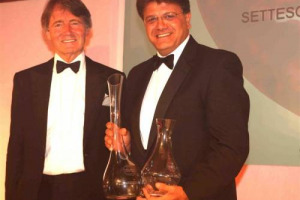 NEL “DECANTER WORLD WINE AWARDS” DOPPIO TRIONFO DELLA CANTINA SICILIANA SETTESOLI: MEDAGLIA D’ORO E PREMIO DI CATEGORIA, PER IL FIANO 2007. ALL'ITALIA, 8 PREMI SPECIALI (DA MASI A PELLEGRINO) E 16 MEDAGLIE D’ORO (DA CACCIA AL PIANO A CHIARLO)