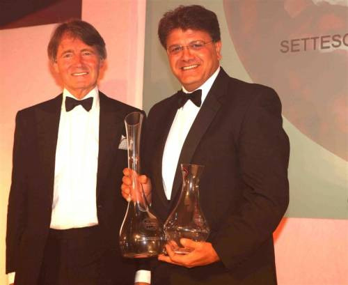 Salvatore Li Petri, direttore della Settesoli, con il giornalista Steven Spurrier (Decanter)