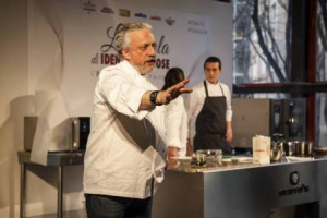 Libertà in cucina è rottura degli schemi ma senza improvvisazione. La lezione di “Identità Golose”, da Paolo Marchi a Davide Scabin, che provoca: “i critici cercano chef “fighi” perché non sanno più criticare i piatti. E su orti, bio e Ogm” …