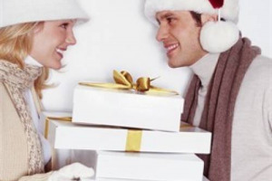 NATALE, TEMPO DI FESTEGGIAMENTI MA ANCHE DI SCELTE SBAGLIATE: DAL REGALO PER LA SUOCERA (25%) ALLA TOVAGLIA DEL COLORE STONATO (29%) FINO AGLI ANTIPASTI (21%). A DIRLO UNO STUDIO DI BIBITE SANPELLEGRINO CHE SVELA LE GAFFE PIÙ COMUNI DEGLI ITALIANI