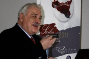 &ldquo;SOSTENIBILIT&Agrave;: ORA SERVE UN PROTOCOLLO UNICO, CAPACE DI METTERE INSIEME LE ESPERIENZE DI MAGIS, TERGEO, VIVA, FACENDO NASCERE UNA CERTIFICAZIONE UNICA CHE FACCIA CHIAREZZA&rdquo;. PAROLA DEL PROFESSOR ATTILIO SCIENZA. E MAGIS VA IN ETICHETTA