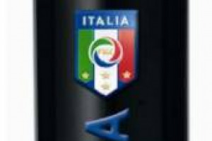 BRINDISI PER L&rsquo;ITALIA CAMPIONE DEL MONDO: UNA LINEA DI VINI E SPUMANTI DEDICATI AGLI AZZURRI FIRMATA DALL&rsquo;AZIENDA PIEMONTESE SCRIMAGLIO