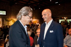 PREMIO RIZZI A VENISSA: NELLA TENUTA VENEZIANA, RECUPERATA DALLA FAMIGLIA DEL PROSECCO BISOL, VITTORIO SGARBI PREMIA LA GIORNALISTA FRANCESCA BOCCALETTO E LO SCRITTORE ALVISE ZORZI