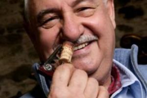 Mai pi&ugrave; la parola Brunello in etichetta... Gianfranco Soldera, tra i nomi top del vino mondiale, racconta a Winenews: &ldquo;dal 2013 il mio vino si chiama Toscana Igt &ldquo;Soldera 100% Sangiovese&rdquo;. L&rsquo;annata 2009, in uscita, &egrave; gi&agrave; sold out grazie all&rsquo;estero&rdquo;