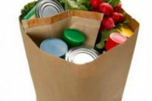 Dopo cinque anni di segno negativo torna a crescere in maniera significativa la spesa degli italiani in alimentari e bevande nel 2017: +3,2% sul 2016, per 215 miliardi di euro. A dirlo la Coldiretti su dati Istat