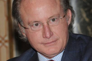 NEL 2014 L&rsquo;ITALIA DEL VINO CONSOLIDER&Agrave; LA SUA POSIZIONE SUI MERCATI PRIVILEGIANDO AGGREGAZIONE, STRATEGIE ALLARGATE E PRESENZA PI&Ugrave; STABILE NELLA DISTRIBUZIONE. COS&Igrave; STEFANO CORDERO DI MONTEZEMOLO, DOCENTE DI FINANZA STRATEGICA (UNIVERSIT&Agrave; DI FIRENZE)