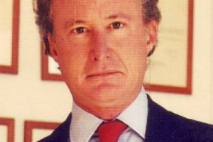 E SE IL VINO FOSSE L’INVESTIMENTO GIUSTO IN TEMPO DI CRISI ED ALTA VOLATILITÀ DI BORSA? SÌ, MA A PATTO DI OPERARE CON PROFONDA PROFESSIONALITÀ E CON BUONE DOSI DI EXPERTISE. LO ABBIAMO CHIESTO A CORDERO DI MONTEZEMOLO (EUROPEAN SCHOOL OF ECONOMICS)