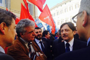 “Sopprimere il Corpo Forestale dello Stato è un’assurdità. Non si può in nome della spending review sguarnire il Paese di un’azione essenziale di salvaguardia del patrimonio agro-ambientale-alimentare”. Così il senatore Dario Stefàno