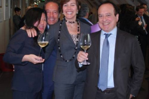 VINITALY 2013 TRA EXPORT & &ldquo;VINITALY WINE CLUB&rdquo;. LE NOVIT&Agrave; DI SCENA A VERONA DAL 7 AL 10 APRILE. E IL 6 APRILE C&rsquo;&Egrave; &ldquo;OPERA WINE&rdquo; BY WINE SPECTATOR. PER UNA FIERA CHE PUNTA SU NUOVE TECNOLOGIE PER LE IMPRESE ALL&rsquo;ESTERO. FOCUS: CONVEGNI & DEGUSTAZIONI