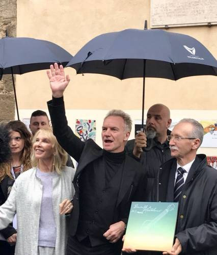 Sting: amo il vino italiano, è il migliore del mondo, lo bevo anche in Francia. Come una canzone che racconta una storia, il vino racconta quella di chi lavora per produrlo