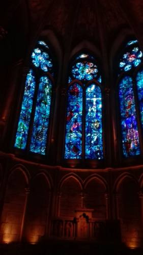 La storia della famiglia Taittinger si intreccia con quella di Reims e della sua Cattedrale, con le vetrate dipinte da Chagall