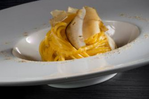 Prezzi alla stelle per il tartufo? “Boicottiamo il consumo”: parola dello chef piemontese Ugo Alciati, che dice “400 euro l’etto, ma che possono arrivare a 700, sono un prezzo assurdo”. E contro il tarocco made in China ecco i consigli anti-fregature