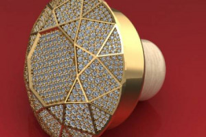 &ldquo;I DIAMANTI SONO I MIGLIORI AMICI DELLE DONNE&rdquo;, DICEVA MARYLIN; DA OGGI ANCHE DEL VINO CON IL TAPPO, IN ORO E DIAMANTI, IL PI&Ugrave; CARO AL MONDO (QUASI 40.000 EURO), CREATO DAI MAESTRI ORAFI PERONI & PARISE E DA LABRENTA, AZIENDA LEADER DEL BEVERAGE