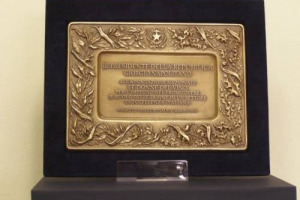 DAL PRESIDENTE DELLA REPUBBLICA GIORGIO NAPOLITANO UNA TARGA SPECIALE PER &ldquo;LE DONNE DEL VINO&rdquo;, PROMOTRICI DEL &ldquo;GENTIL SESSO&rdquo; IN UNO DEI PIU&rsquo; IMPORTANTI SETTORI ITALIANI DI ECCELLENZA: A RAPPRESENTARLE AL QUIRINALE NADIA ZENATO E CRISTINA ASCHERI