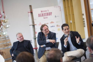 Collisioni, il festival agrirock di Barolo sempre pi&ugrave; wine & food. Nascono l&rsquo;agrilab permanente al Castello di Barolo (con Vinous), e l&rsquo;Agrishop all&rsquo;Aeroporto di Torino Caselle. Accanto al progetto vino quello food, e nasce il Wine Educational Board