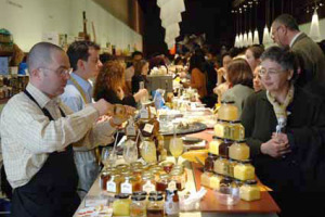 VUOI VIAGGIARE ATTRAVERSO I SAPORI, LE IMMAGINI ED I PROFUMI DELLA ENOGASTRONOMIA ITALIANA E NON SOLO? DAL 17 AL 19 MARZO, VAI A FIRENZE, C’E’ “TASTE” (NELLA VECCHIA MA AFFASCINANTE STAZIONE LEOPOLDA), MADE IN PITTI IMMAGINE