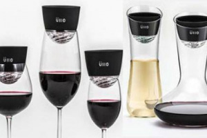 Un tappo speciale per rimuovere i solfiti dal vino: ecco &ldquo;&Uuml;llo&rdquo;, filtro hi-tech da applicare sul bicchiere o sul decanter, ideato dal chimico di Chicago James Kornacki, che ha raccolto 185.000 dollari per il prototipo, e tenta il debutto sul mercato