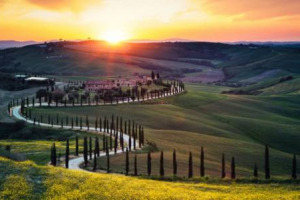 Culla di grandi vini come il Brunello di Montalcino, e di realt&agrave; emergenti come la Doc Orcia, intreccio di paesaggi, arte e grande enogastronomia, la Val d&rsquo;Orcia patrimonio Unesco &egrave; nelle &ldquo;Top 10 Wine Getaways of 2018&rdquo; di &ldquo;Wine Enthusiast&rdquo;