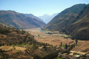 Viticultura in quota: l&rsquo;enologo cileno Aurelio Montes intende piantare viti nella Valle Sacra del Per&ugrave;, vicino alla antica citt&agrave; di Machu Picchu a 3.000 metri di altitudine. Il progetto vitivinicolo potrebbe partire gi&agrave; la settimana prossima