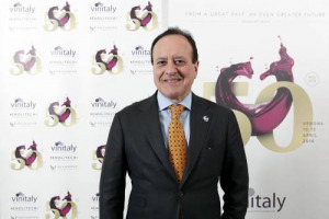 Vinitaly &ldquo;do Brasil&rdquo;: VeronaFiere pronta a varare Wine South America - Feira Internacional do Vinho&rdquo;, dal 26 al 29 settembre a Bento Gon&ccedil;alves. Il dg Giovanni Mantovani a &ldquo;Il Sole 24 Ore&rdquo;: &ldquo;obiettivo &egrave; portare i produttori sudamericani a Verona&rdquo;