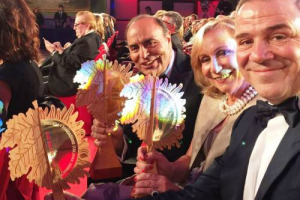 Allegrini, Caprai, Valentini, Bisol, Tramin, Petra (Gruppo Terra Moretti), Futura 14 (Bruno Vespa), Travaglini: ecco gli &ldquo;Oscar del Vino&rdquo; 2016, edizione n. 18 del premio pi&ugrave; glamour del vino italiano, firmato Bibenda (con la regia di Franco Ricci)