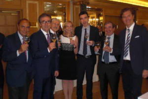 &ldquo;LA RICERCA DEL MEGLIO, NON SOLO DEL NON UTILIZZO DELLA SOLFOROSA, CON TECNOLOGIA NON INVASIVA, SOSTENIBILIT&Agrave; &ldquo;INTELLIGENTE&rdquo;, GUARDANDO PRIMA DI TUTTO ALLA QUALIT&Agrave; DEL VINO&rdquo;. IN ASSAGGIO A MILANO I VINI DEL &ldquo;WINE RESERACH TEAM&rdquo; BY RICCARDO COTARELLA