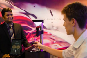 Il vino &egrave; mio, e me lo blendo io - prendendo spunto dalla mancanza di &ldquo;avventurismo&rdquo; enoico dei consumatori UK, un gruppo di scienziati di Cambridge ha creato Vinfusion, strumento che consente di creare un blend su misura da quattro variet&agrave; primarie