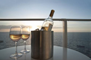 Gli eno-itinerari in crociera, sono una formula che vince. E cos&igrave; Msc Crociere ha deciso di puntare anche sull&rsquo;Italia, proponendo 4 tappe per le &ldquo;eno-crociere&rdquo; invernali di novembre e dicembre: Napoli, Palermo, Messina e Civitavecchia