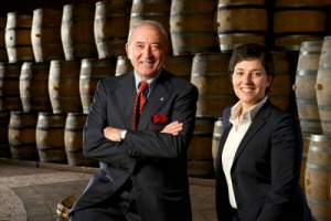 Il Giro d&rsquo;Italia parte domani, da Alghero, in Sardegna, dopo la cena nelle storiche cantine Sella & Mosca (Moretti). Il 16 maggio la &ldquo;Sagrantino Stage&rdquo; e, nel 2018, la &ldquo;corsa rosa&rdquo;, sempre pi&ugrave; &ldquo;di vino&rdquo;, far&agrave; tappa in Franciacorta (rumors WineNews)