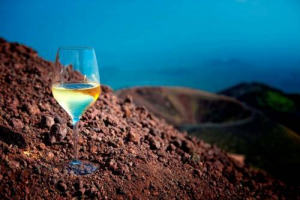 Vinitaly 2018 - Sempre pi&ugrave; sotto i riflettori, amati e ricercati dagli appassionati, i vini dei vulcani nella degustazione firmata dalle Donne della Vite. Nel calice l&rsquo;Italia vulcanica, con Giappone, Ungheria, Grecia, Austria e Capo Verde