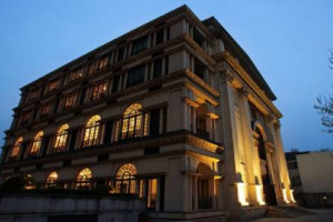 LA PASSIONE DELLA CINA PER IL VINO CORRE SUL BINARIO DELL&rsquo;ESCLUSIVITA&rsquo;: A SHANGHAI L&rsquo;IMPORTATORE DI FINE WINES PIU&rsquo; IMPORTANTE DEL PAESE, ASC, INAUGURA LA &ldquo;WINE RESIDENCE&rdquo;, CUORE PULSANTE PER GLI AMANTI DEI VINI D&rsquo;ALTA GAMMA