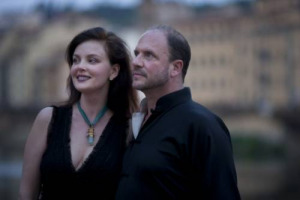 IL &ldquo;PREMIO TOSCANA-USA&rdquo; 2011 AL &ldquo;TUSCAN SUN FESTIVAL&rdquo; DI CORTONA: LA CONSEGNA OGGI A FIRENZE DAL SINDACO MATTEO RENZI A BARRETT WISSMAN E NINA KOTOVA, FONDATORI DELLA KERMESSE E DEL NEONATO EVENTO SPETTACOLAR-ENOLOGICO &ldquo;DIVINO TUSCANY&rdquo;